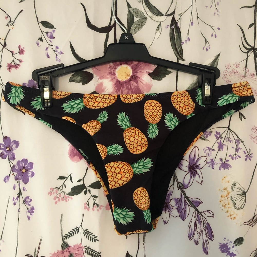 Baiting suit bottoms